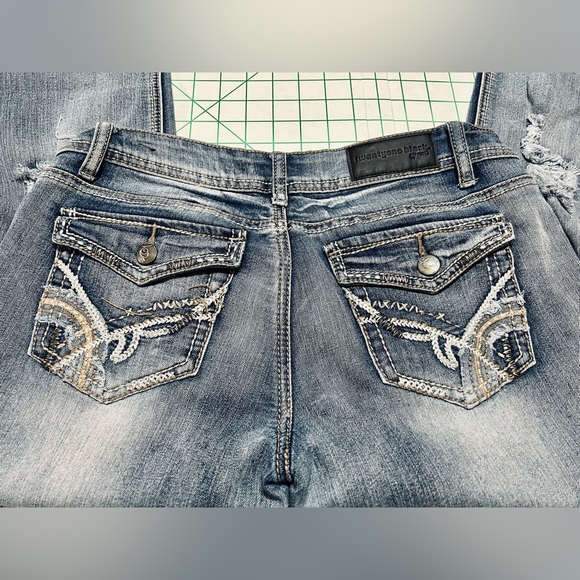 Twentyone Black by Rue 21 low rise skinny jeans distressed - Picture 5 of 9